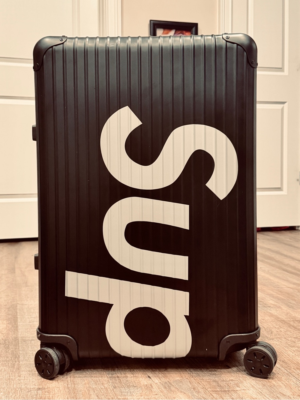 Supreme x RIMOWA Topas Multiwheel 82L - Mint!
